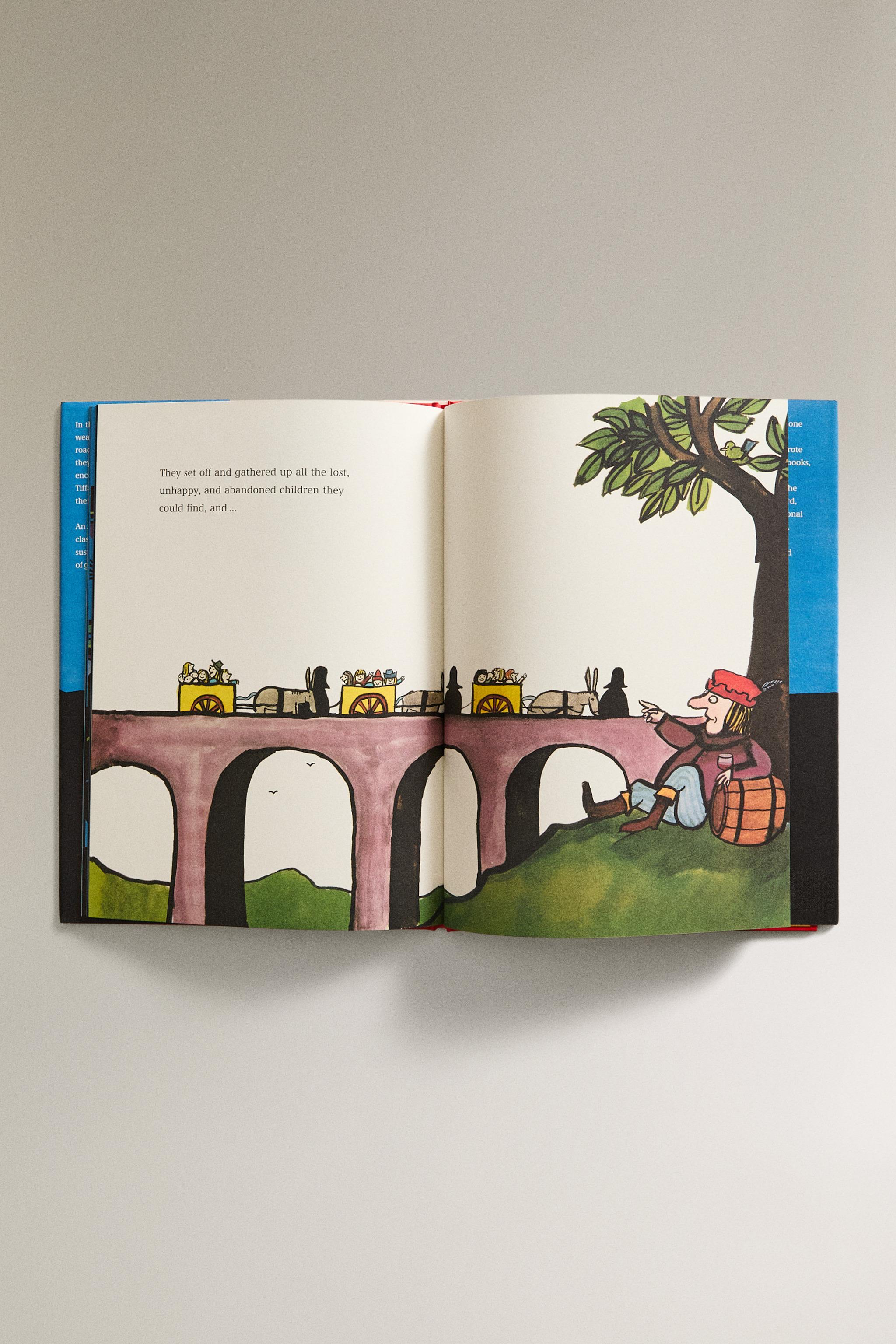 LIVRE POUR ENFANT « THE THREE ROBBERS » (anglais)